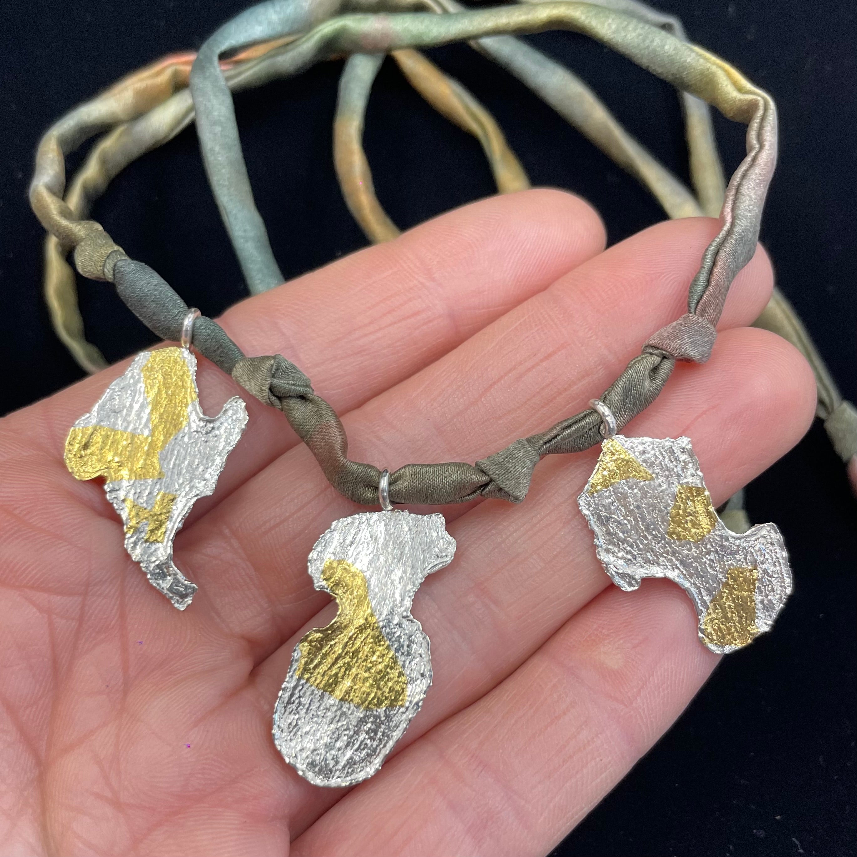 Scots Pine bark knotted necklace with gold